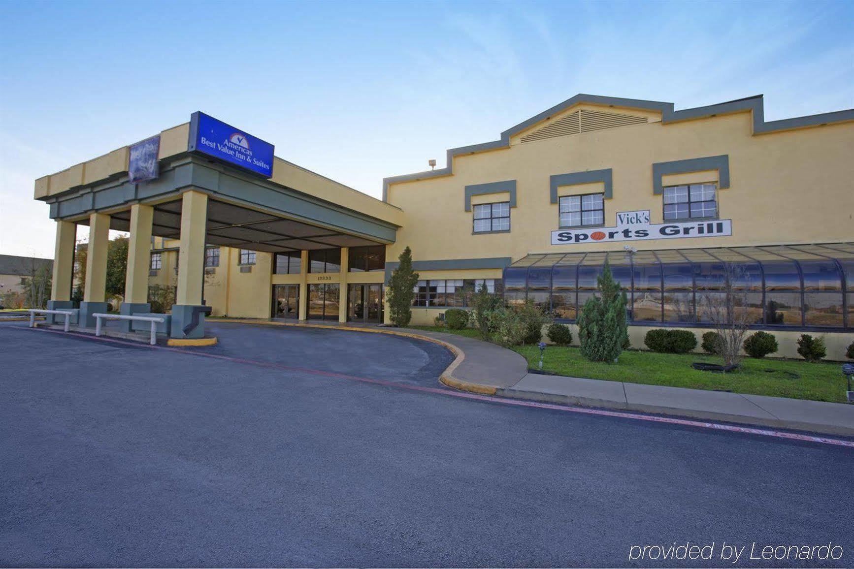Americas Best Value Inn And Suites North فارمرز برانش المظهر الخارجي الصورة